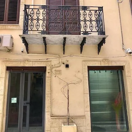 Il Mandorlo Naro